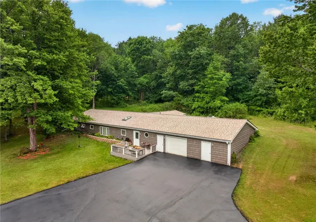 3rd image of 119 Bear Swap Rd, Chenango Forks, NY 13746 | MLS# R1701546