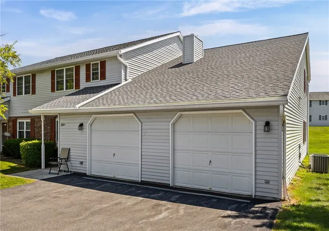 3rd image of 34C Salmon Run, Parma, NY 14468 | MLS# R1701236
