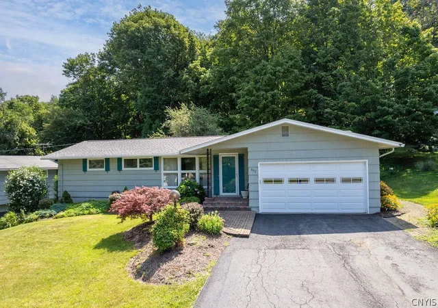 Photo 1 of Sale Pending at 307 Oakridge Dr, Camillus, NY 13031 | MLS# S1701142 | Listing updated on 2026-07-31