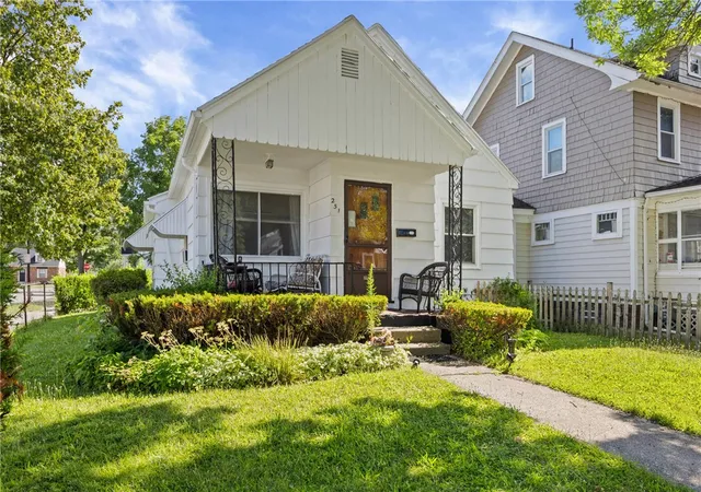 Photo 2 of Sale Pending at 251 Oneida St, Rochester, NY 14621 | MLS# R1700972 | Listing updated on 2026-08-01