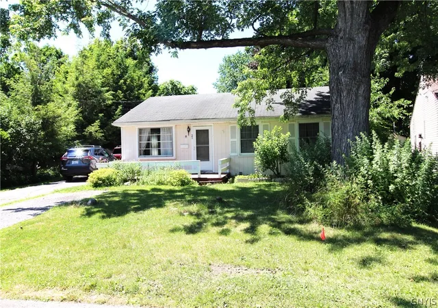 Photo 2 of Single family home for sale at 21 Tyler Ct, Manlius, NY 13104 | MLS# S1697706 | Listing updated on 2026-07-28