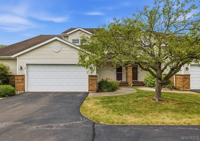 1st image of 14 Southwick Dr, Orchard Park, NY 14127 | MLS# B1701369