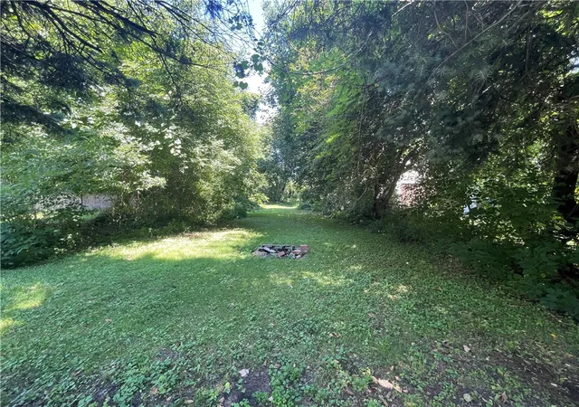 19th image of 410 Emerson St, Rochester, NY 14613 | MLS# R1700184