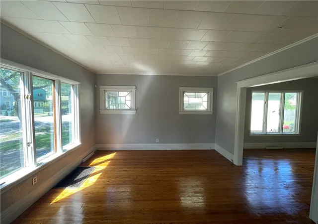4th image of 410 Emerson St, Rochester, NY 14613 | MLS# R1700184