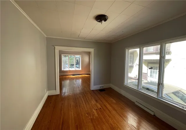 5th image of 410 Emerson St, Rochester, NY 14613 | MLS# R1700184
