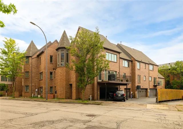 31st image of 12 Grove St, Rochester, NY 14605 | MLS# R1697344