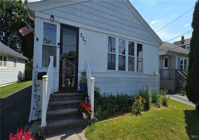 5th image of 207 Cutler St, East Syracuse, NY 13057 | MLS# S1699888