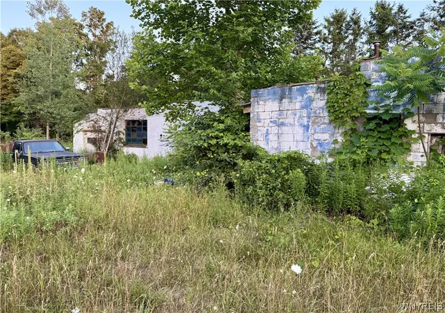 3rd image of 10266 Broadway Rd, Gowanda, NY 14070 | MLS# B1701642