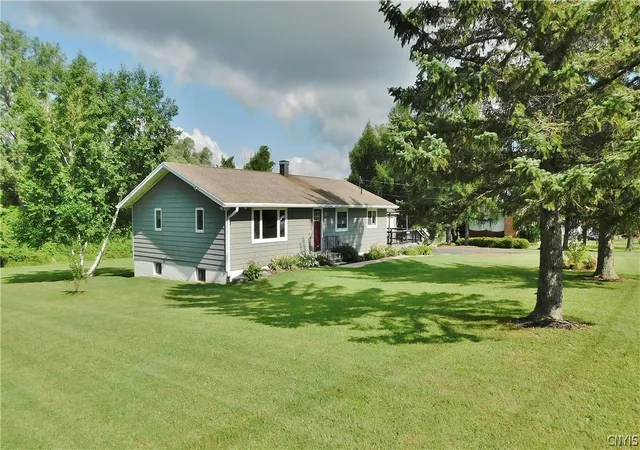 Photo 3 of Sale Pending at 3755 Sentinel Hts Rd, La Fayette, NY 13084 | MLS# S1699722 | Listing updated on 2026-08-04