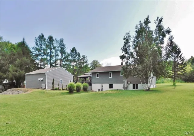 Photo 4 of Sale Pending at 3755 Sentinel Hts Rd, La Fayette, NY 13084 | MLS# S1699722 | Listing updated on 2026-08-04