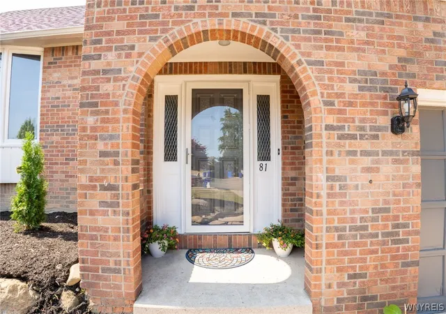Photo 3 of Sale Pending at 81 Hilltop Ct, Buffalo, NY 14224 | MLS# B1698424 | Listing updated on 2026-07-30