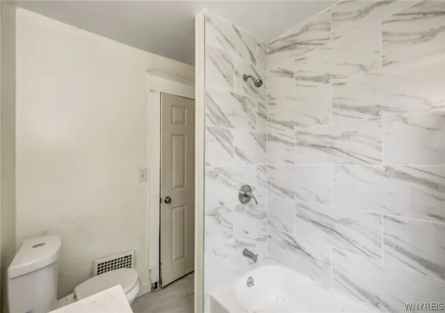 Listing Photo 5 - Condo for sale in building located at 113 Donaldson Rd, Buffalo, NY 14208