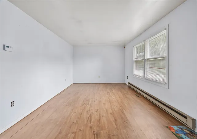 Photo 4 of Sale Pending at 101 Stevens Pl, Syracuse, NY 13210 | MLS# R1701323 | Listing updated on 2026-07-28