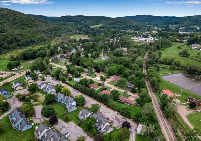 Listing Photo 2 - Condo for sale in building located at 79 Wildflower, Ellicottville, NY 14731 - Unit #