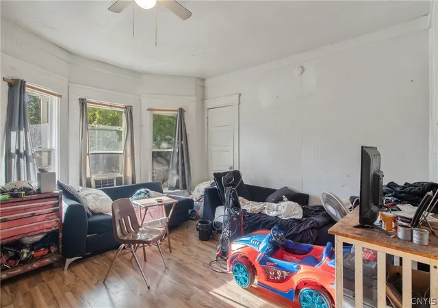4th image of 913 Lemoyne Ave, Syracuse, NY 13208