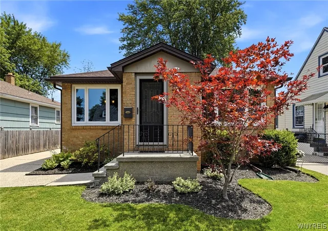 1st image of 283 Wilmington Ave, Tonawanda, NY 14150 | MLS# B1700300