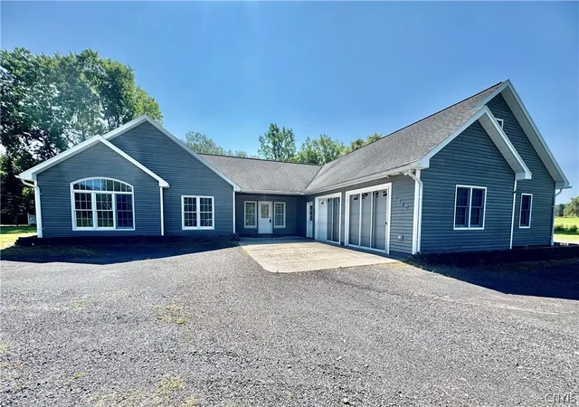 Photo 3 of Sale Pending at 3810 Lysander Rd, Cato, NY 13033 | MLS# S1701389 | Listing updated on 2026-08-03