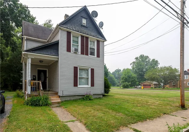 Photo 1 of Single family home for sale at 461 W Hudson St, Elmira, NY 14904 | MLS# R1701713 | Listing updated on 2026-07-29
