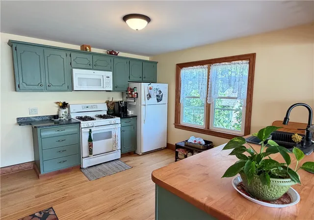 4th image of 314 Owlville Rd, Coventry, NY 13733 | MLS# R1701709