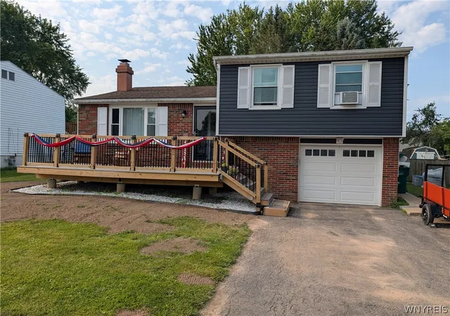 1st image of 6954 Northview Dr, Lockport, NY 14094 | MLS# B1701730