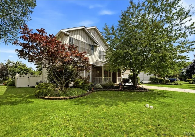 4th image of 29 Continental Dr, Lockport, NY 14094 | MLS# S1701069