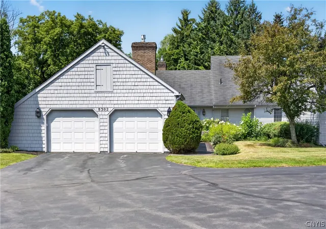 Listing Photo 4 - Condo for sale in building located at 8302 Decoy Run, Manlius, NY 13104
