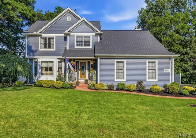1st image of 5533 Twilight Ln, Lockport, NY 14094 | MLS# B1701725