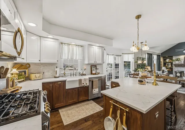 5th image of 5533 Twilight Ln, Lockport, NY 14094 | MLS# B1701725