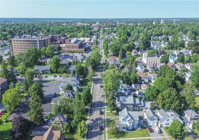 49th image of 831 Washington St, Watertown, NY 13601 | MLS# S1700040