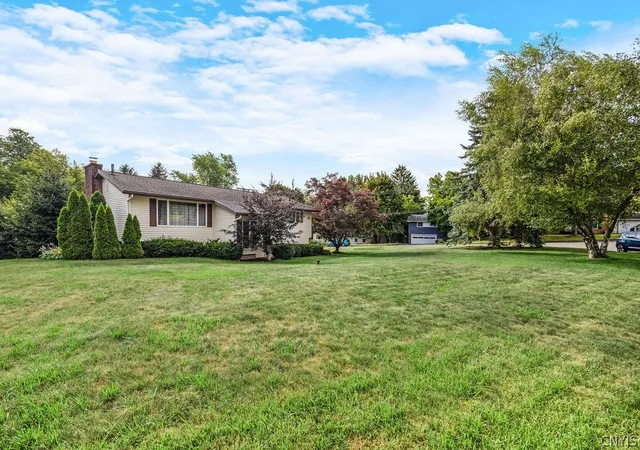 Photo 2 of Sale Pending at 100 Eden Roc Cir, Syracuse, NY 13214 | MLS# S1699893 | Listing updated on 2026-08-03