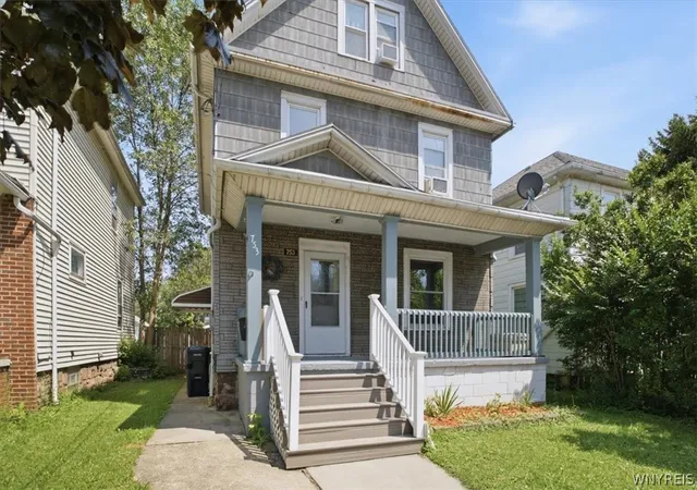 1st image of 753 15th St, Niagara Falls, NY 14301 | MLS# B1698039