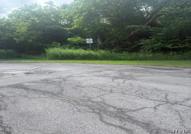 4th image of 200 Longview Ave, Syracuse, NY 13209 | MLS# S1701013