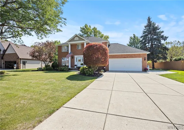 3rd image of 3192 Woodland Ct S, Wheatfield, NY 14120 | MLS# B1690211