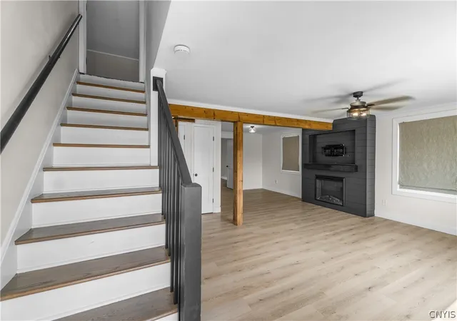 3rd image of 146 Dolshire Dr, Syracuse, NY 13212 | MLS# S1701200