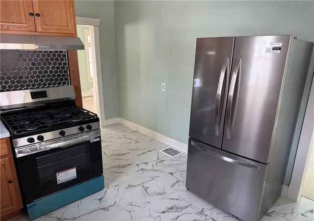 3rd image of 180 Hudson St, Union, NY 13790 | MLS# R1702000