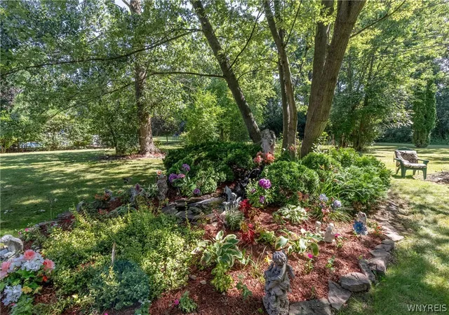 5th image of 5373 Elm Dr, Lewiston, NY 14092 | MLS# B1701665