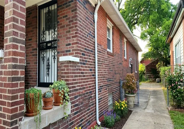 Photo 3 of Single family home for sale at 22 Fernhill Ave, Buffalo, NY 14215 | MLS# B1701873 | Listing updated on 2026-08-01