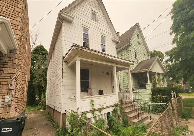 Photo 2 of Single family home for sale at 1806 Ferry Ave, Niagara Falls, NY 14301 | MLS# B1701893 | Listing updated on 2026-07-27