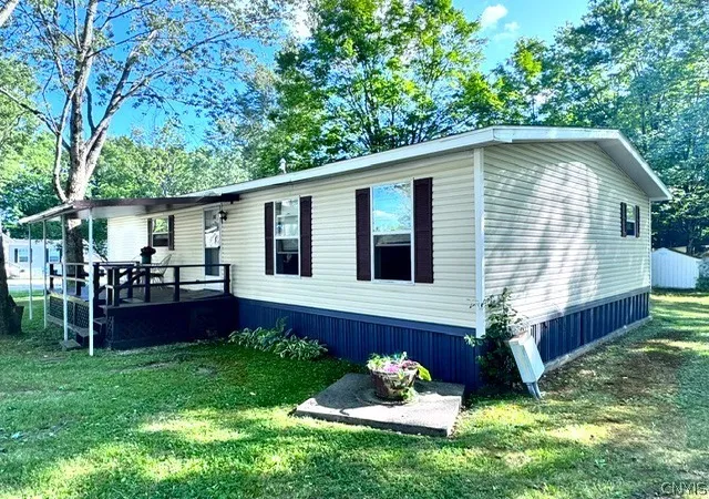 1st image of 175 Country Rd, Utica, NY 13502 | MLS# S1701386