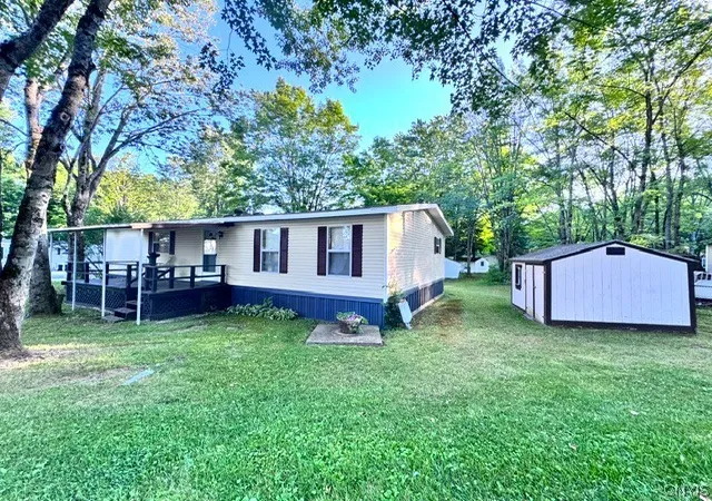 2nd image of 175 Country Rd, Utica, NY 13502 | MLS# S1701386