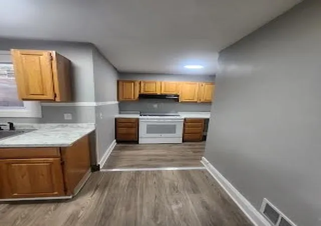 2nd image of 11 Willow St, Rochester, NY 14606 | MLS# R1701815