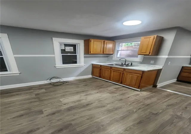 3rd image of 11 Willow St, Rochester, NY 14606 | MLS# R1701815