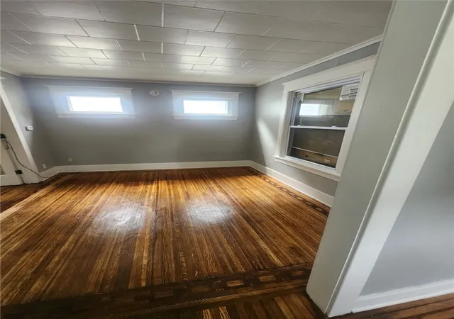 4th image of 11 Willow St, Rochester, NY 14606 | MLS# R1701815