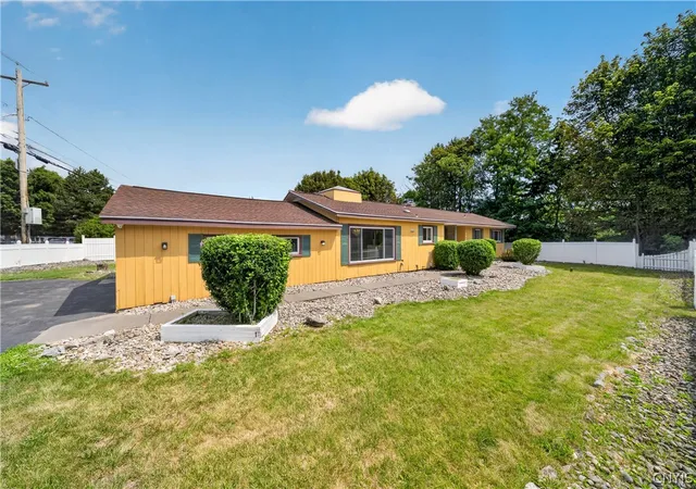 4th image of 101 Andrews Rd, Syracuse, NY 13214 | MLS# S1700755