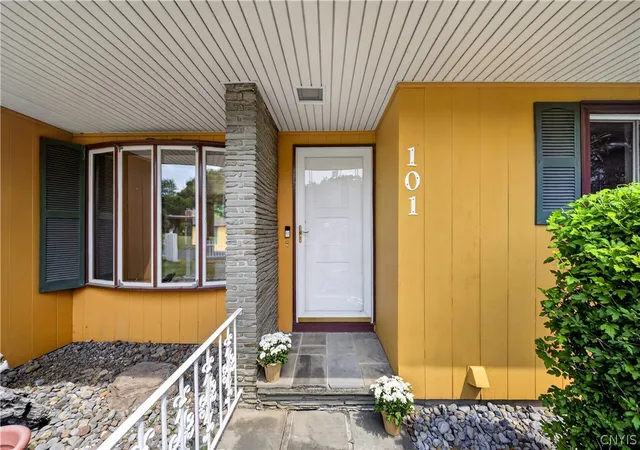 5th image of 101 Andrews Rd, Syracuse, NY 13214 | MLS# S1700755