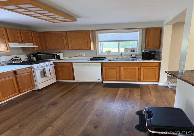 2nd image of 5107 Tuscarora Rd, Niagara Falls, NY 14304 | MLS# B1701318