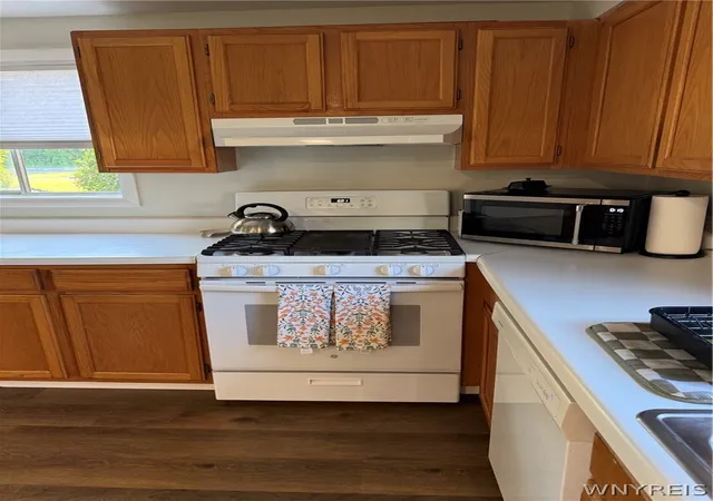 3rd image of 5107 Tuscarora Rd, Niagara Falls, NY 14304 | MLS# B1701318