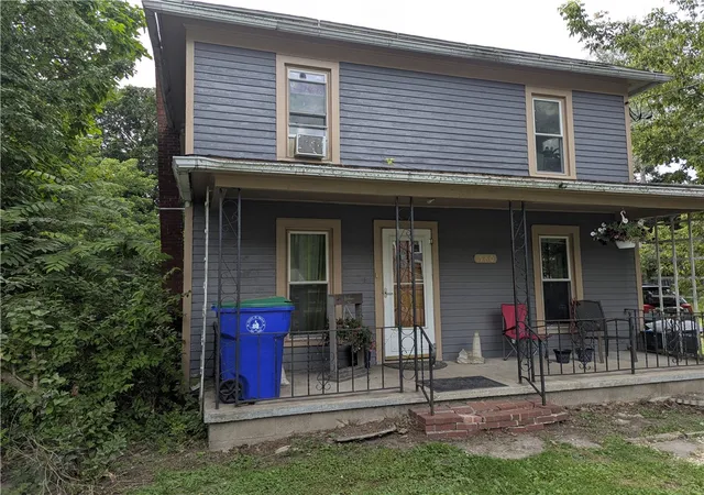 Photo 2 of Single family home for sale at 580 East Ave, Medina, NY 14103 | MLS# R1701934 | Listing updated on 2026-07-29