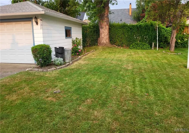 4th image of 12 Rossler Ave, Cheektowaga, NY 14206 | MLS# B1702172