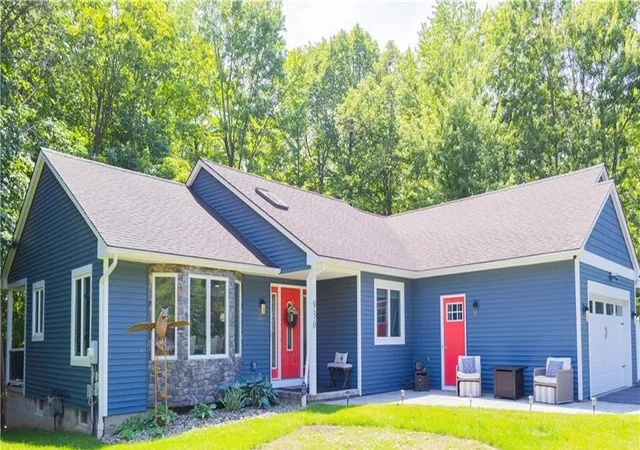 1st image of 930 Friar Tuck Ln, Webster, NY 14580 | MLS# R1702234